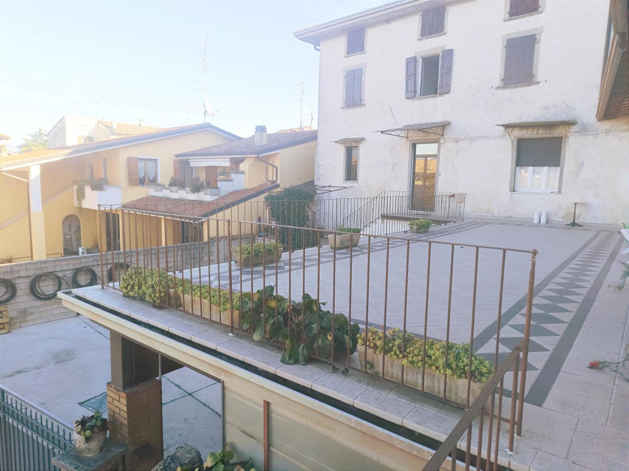 Appartamento In Piazza Moniga del Garda Екстериор снимка